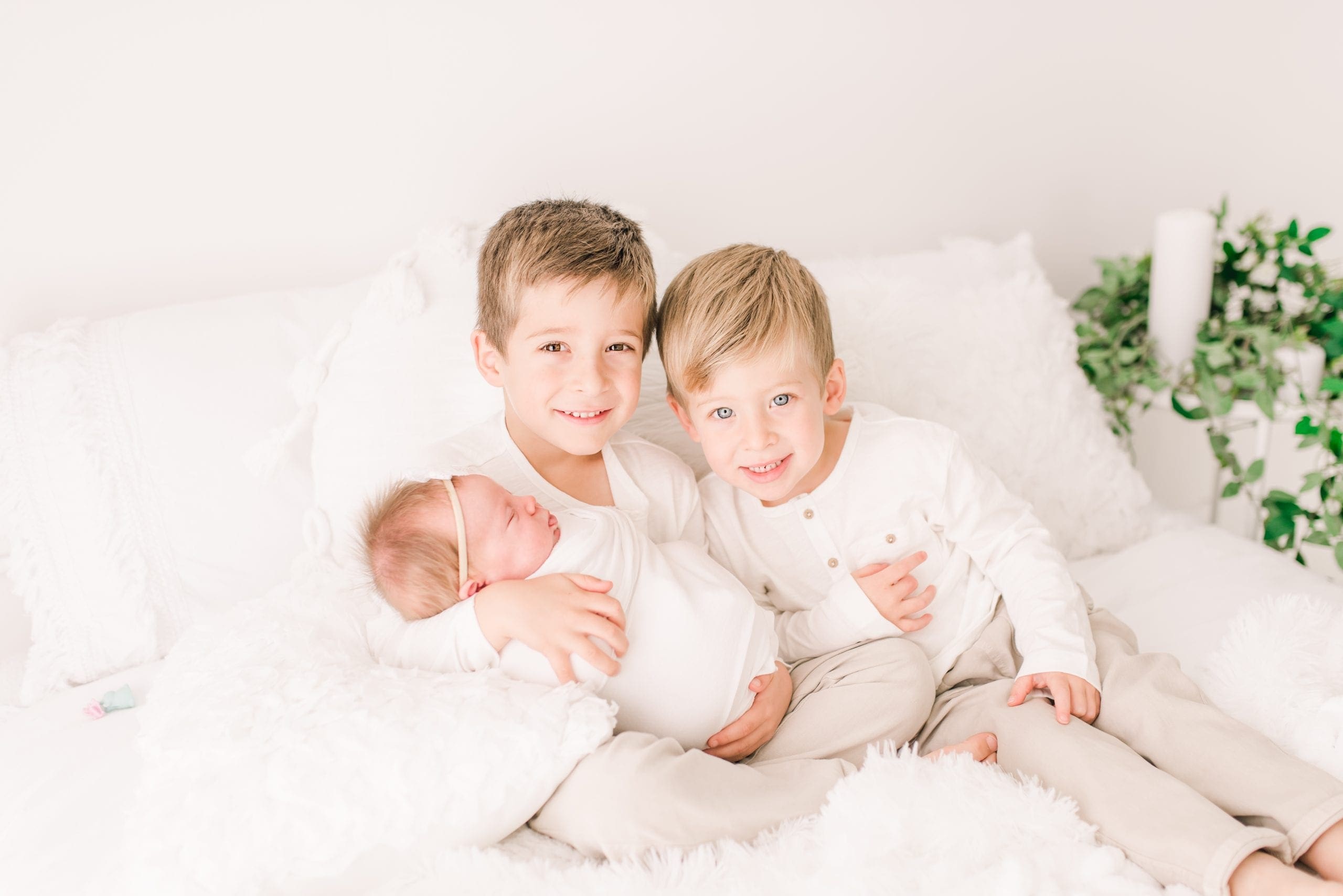 Natural Light Newborn Session | Sibling Love